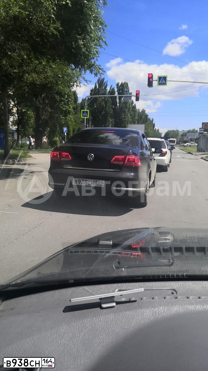 Фото автомобиля VOLKSWAGEN PASSAT, 2012 — госномер А834ВУ164. Цвет: ЧЕРНЫЙ