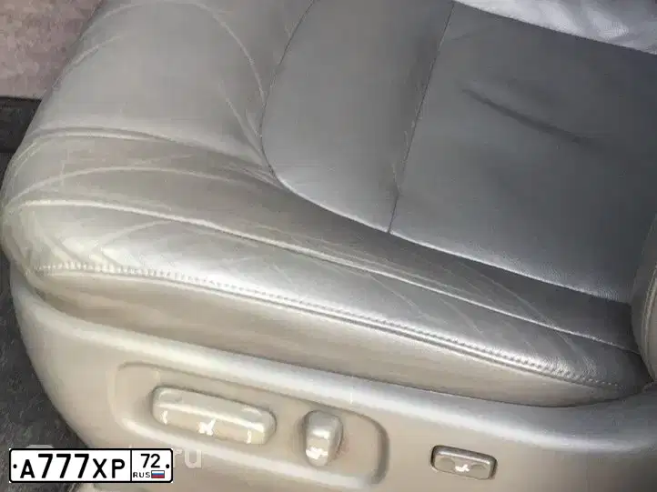 Фото автомобиля TOYOTA LANDCRUISER 200, 2009 — госномер А777ХР72. Цвет: СЕРЫЙ