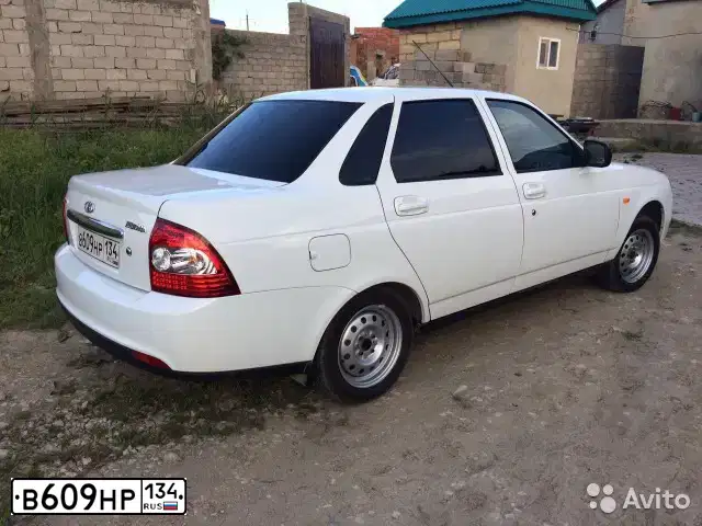Фото автомобиля LADA 2170 PRIORA, 2015 — госномер В609НР134. Цвет: Белый
