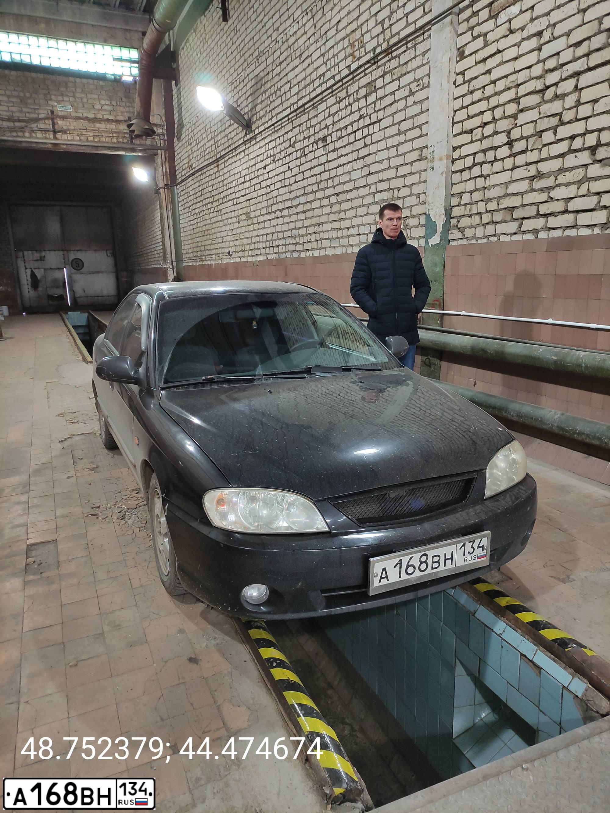 Фото автомобиля KIA SPECTRA, 2008 — госномер Е857ВМ763. Цвет: Черный жемчуг (Чёрный)