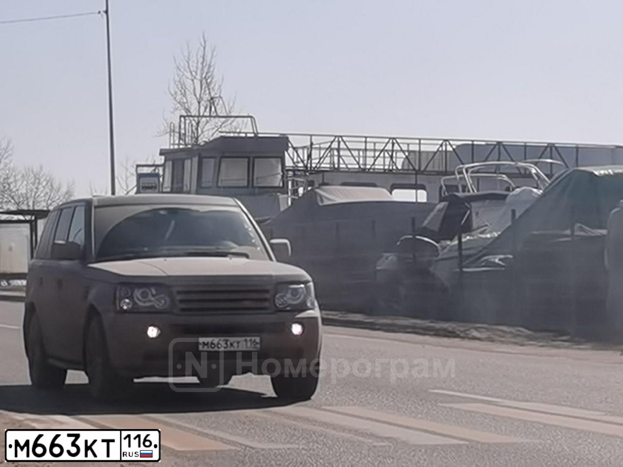 Фото автомобиля LAND ROVER RANGE ROVER, 2008 — госномер Т256ОС196. Цвет: ЧЕРНЫЙ