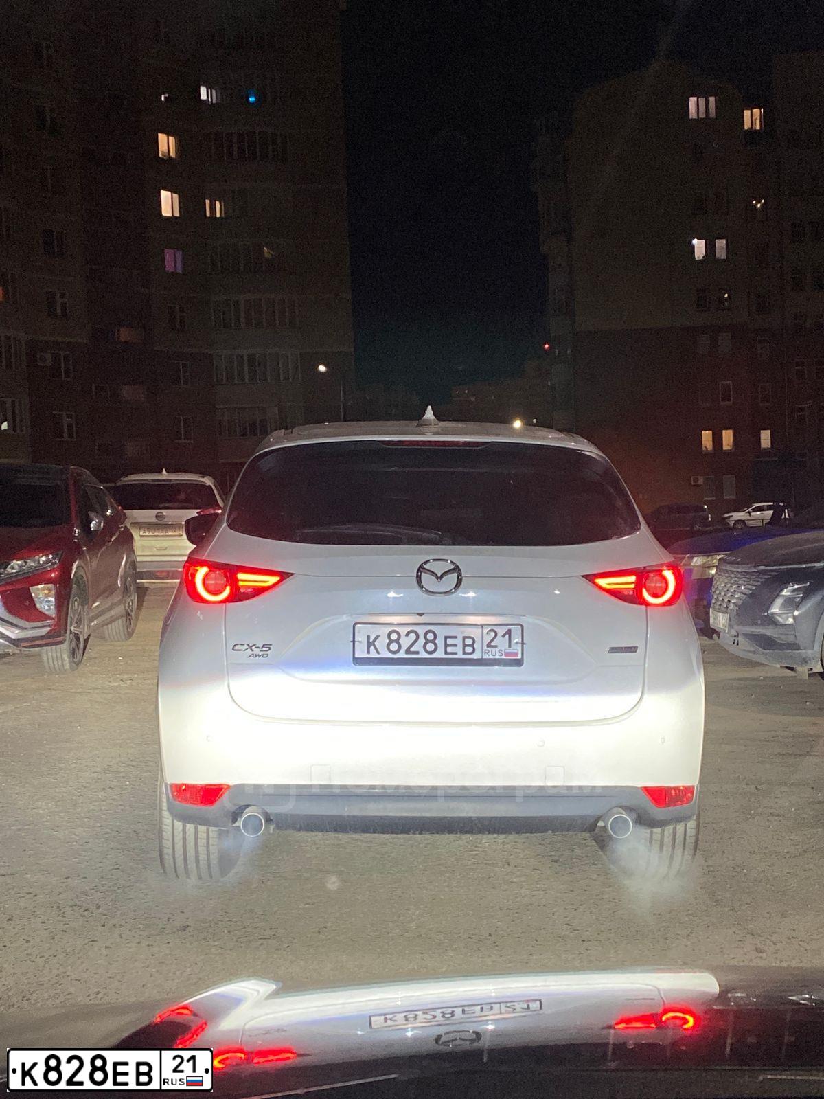 Фото автомобиля MAZDA CX-7, 2008 — госномер К828ЕВ21. Цвет: Белый