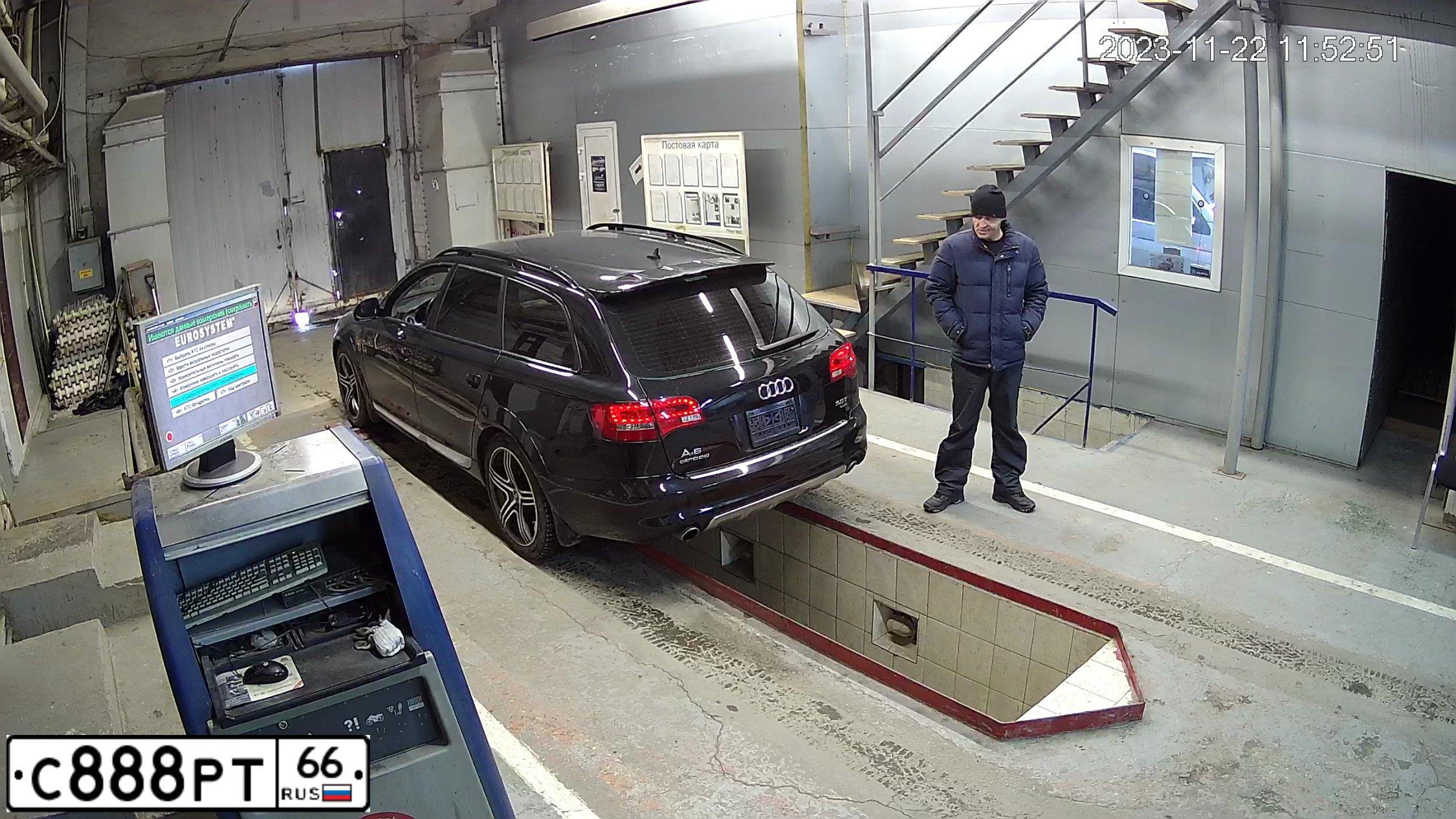 Фото автомобиля AUDI A6, 2008 — госномер С888РТ66. Цвет: ЧЕРНЫЙ