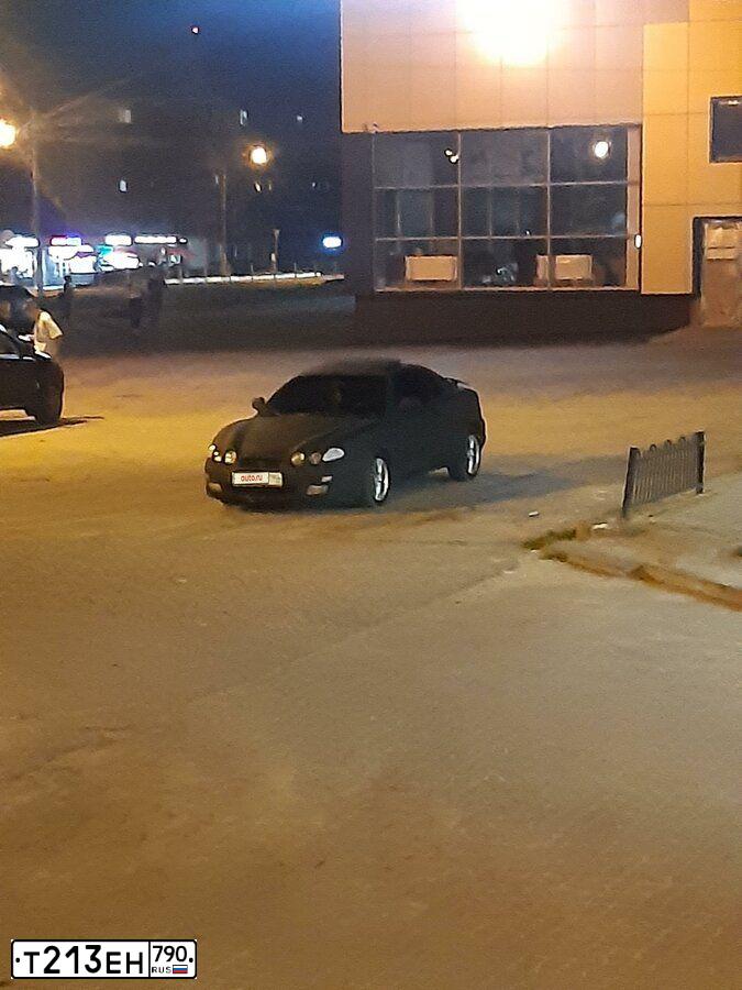 Фото автомобиля HYUNDAI TIBURON, 2001 — госномер А671ЕН252. Цвет: ЧЕРНЫЙ