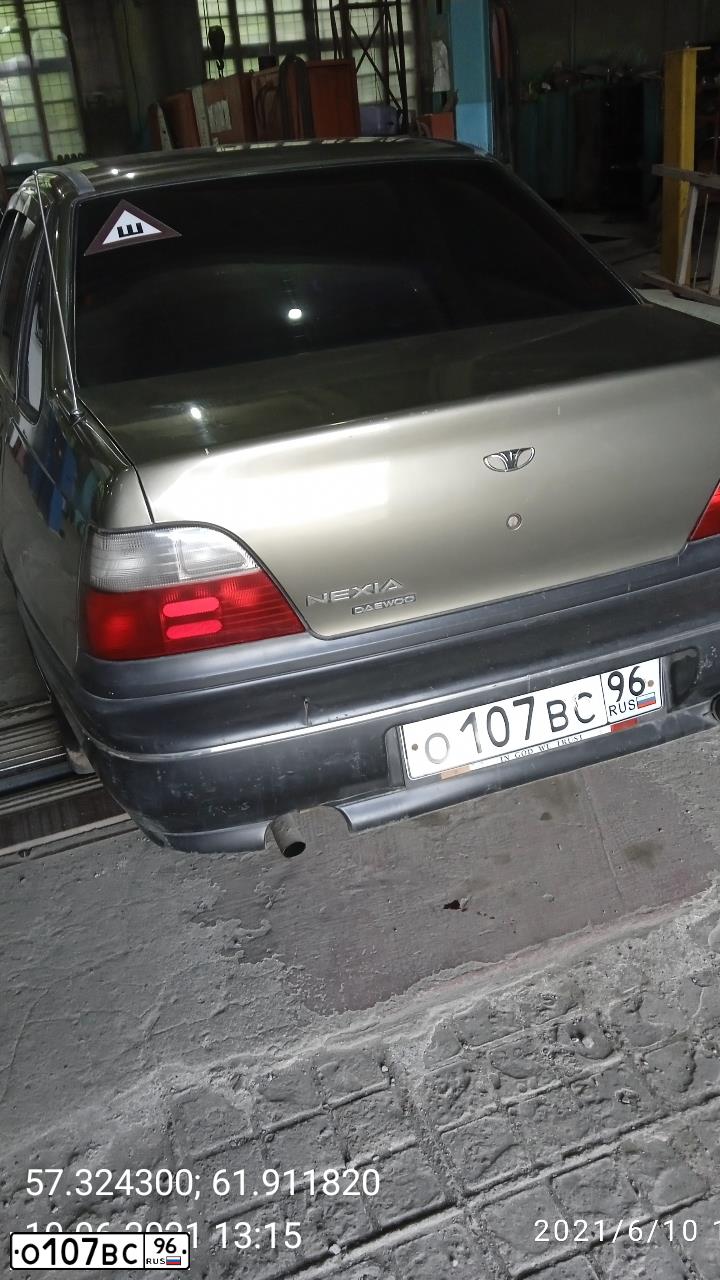 Фото автомобиля ДЭУ НЕКСИЯ, 2001 — госномер О107ВС96. Цвет: КОРИЧНЕВЫЙ