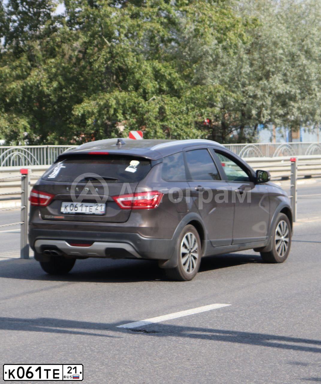 Фото автомобиля LADA VESTA, 2019 — госномер К061ТЕ21. Цвет: Коричневый