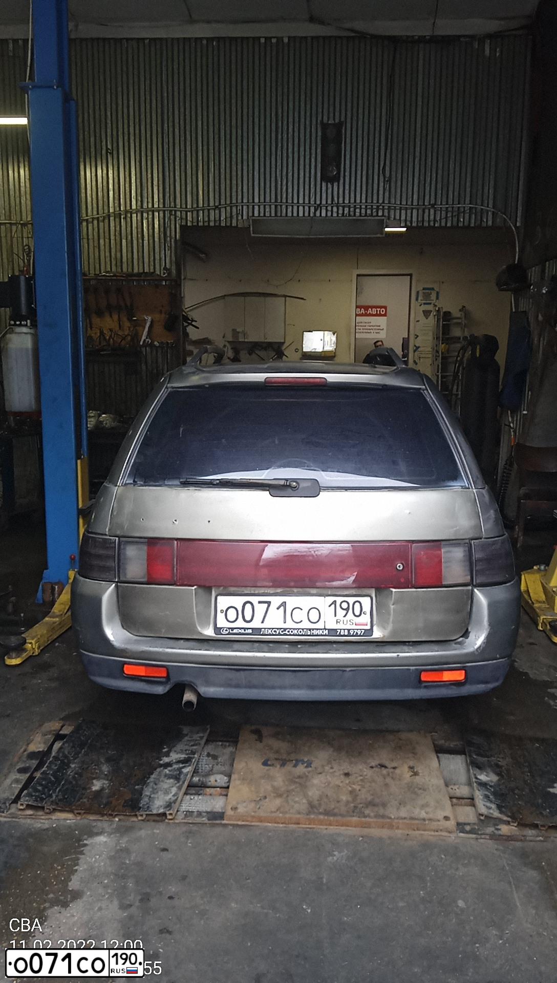 Фото автомобиля LADA 2111, 2001 — госномер Н612ОТ99. Цвет: СЕРО-ЗЕЛЕНЫЙ