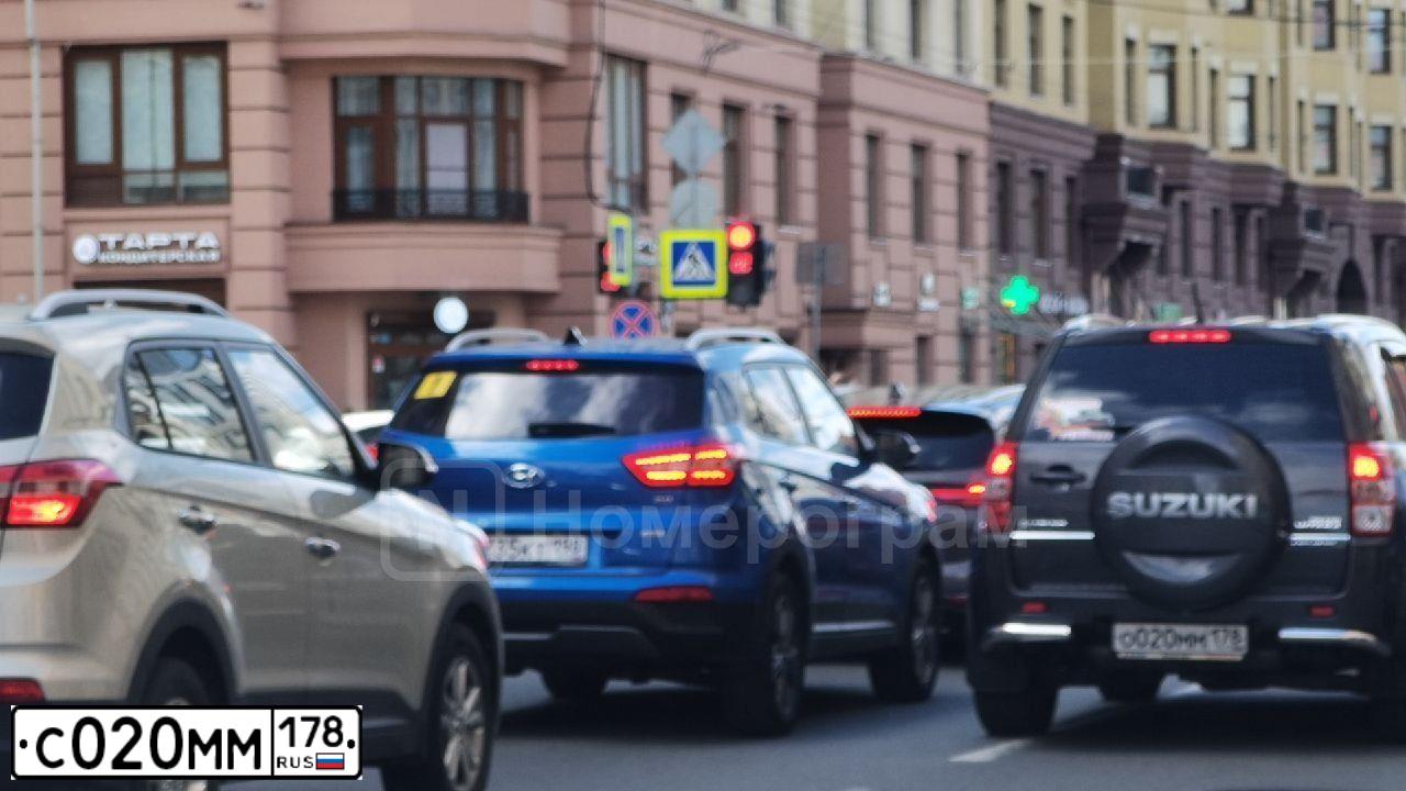 Фото автомобиля KIA MAGENTIS / OPTIMA, 2013 — госномер С020ММ178. Цвет: Серебристый