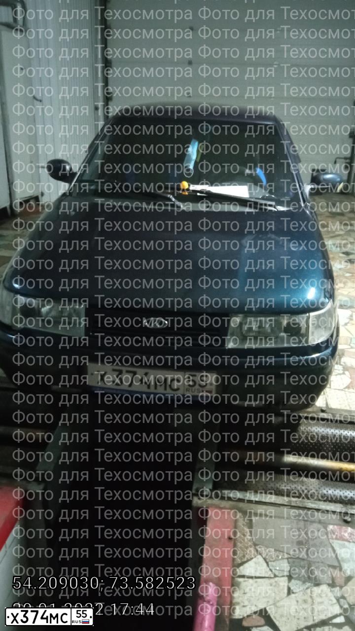 Фото автомобиля LADA 2112 LADA, 2007 — госномер Х374МС55. Цвет: Темно-зеленый