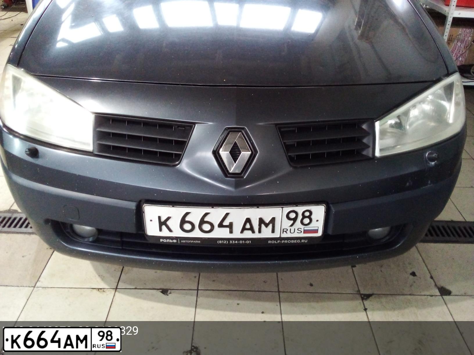 Фото автомобиля RENAULT MEGANE, 2005 — госномер К664АМ98. Цвет: ТЕМНО-СЕРЫЙ