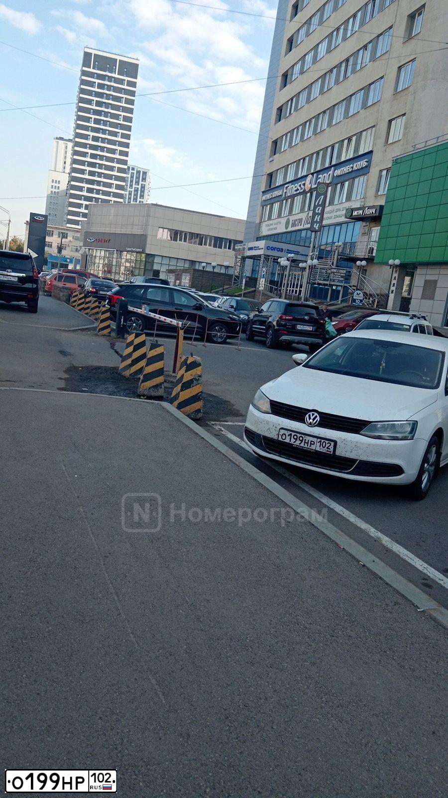 Фото автомобиля VOLKSWAGEN JETTA, 2013 — госномер О199НР102. Цвет: Белый