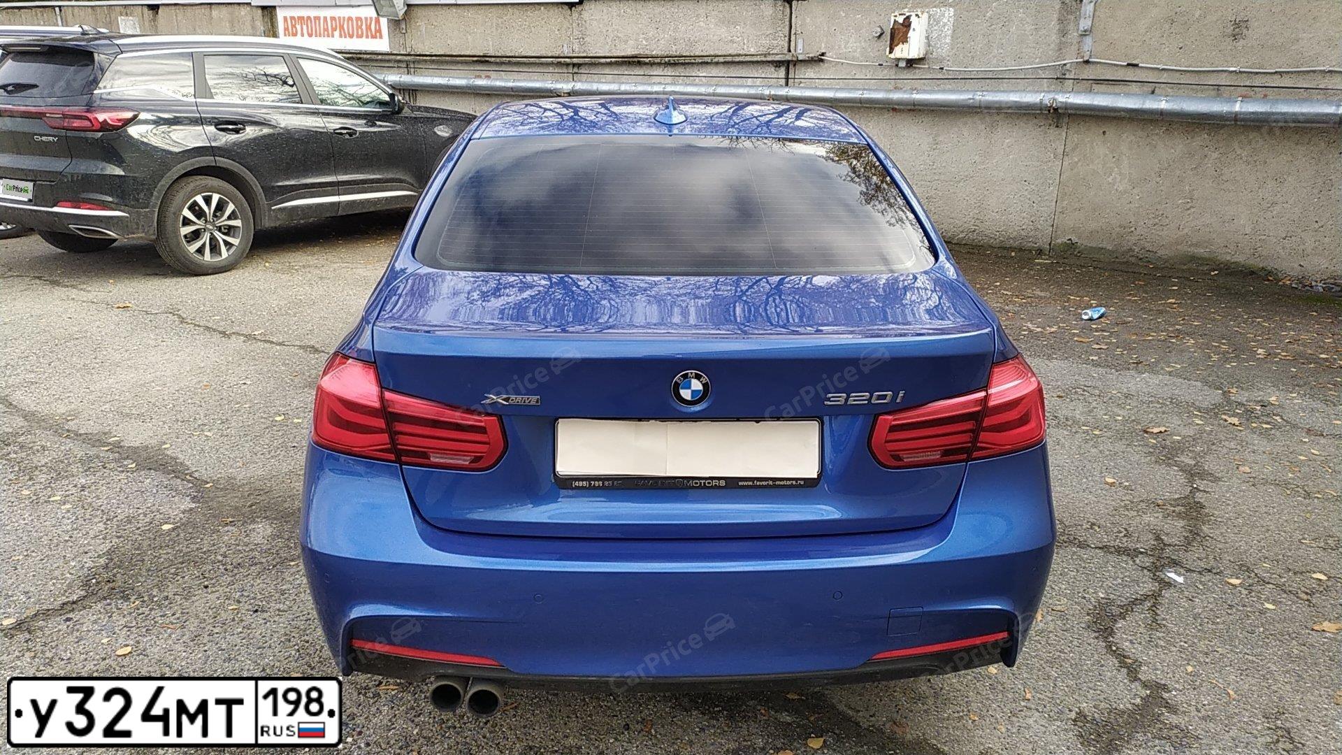 Фото автомобиля BMW SERIE 3, 2016 — госномер У324МТ198. Цвет: синий