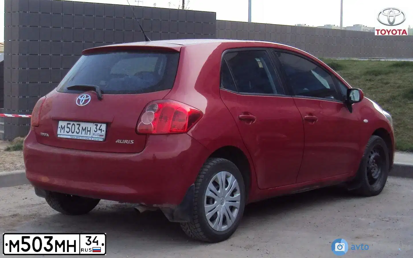 Фото автомобиля TOYOTA AURIS, 2008 — госномер М503МН34. Цвет: КРАСНЫЙ
