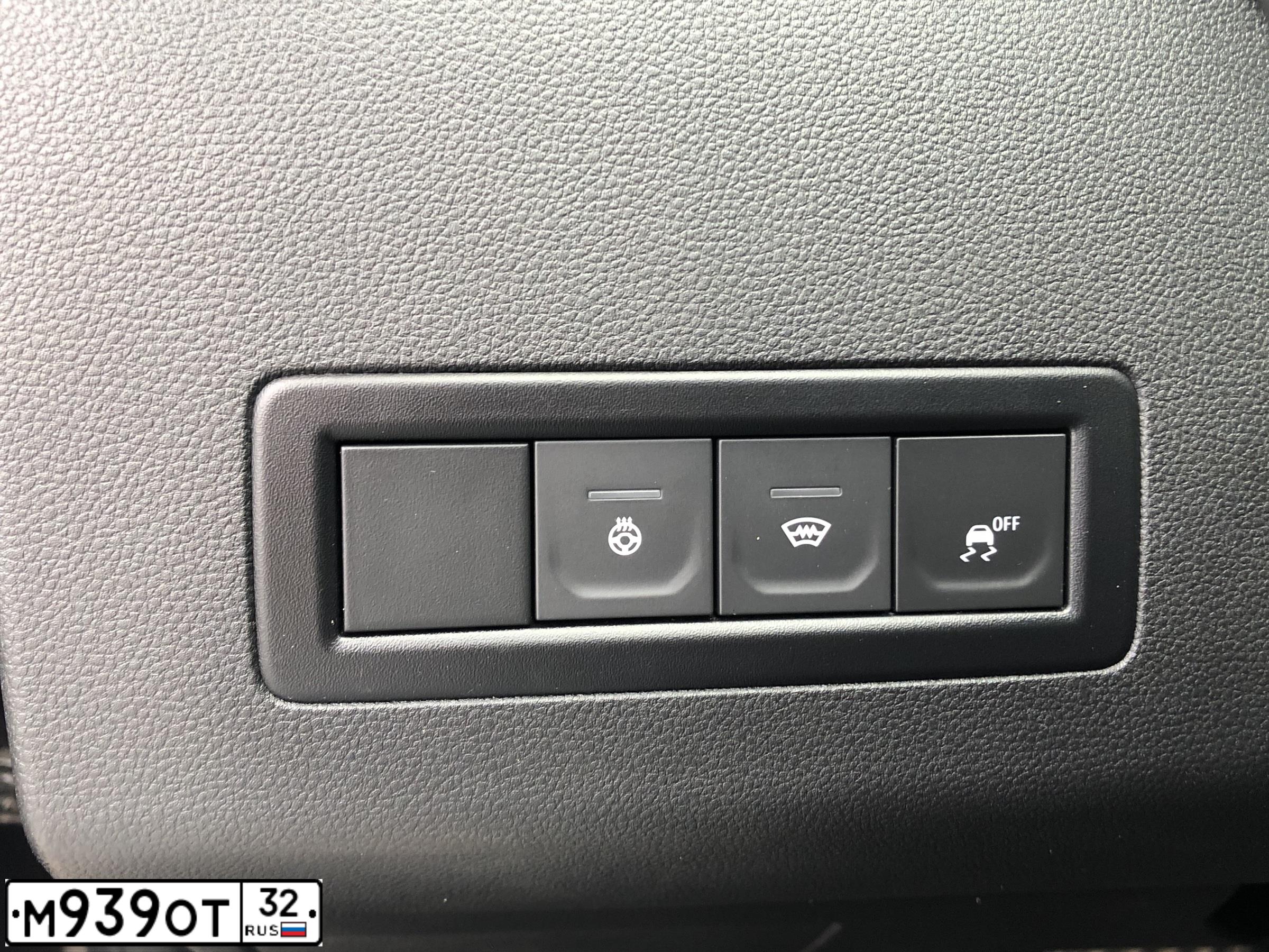 Фото автомобиля HYUNDAI I30, 2013 — госномер М939ОТ32. Цвет: Белый
