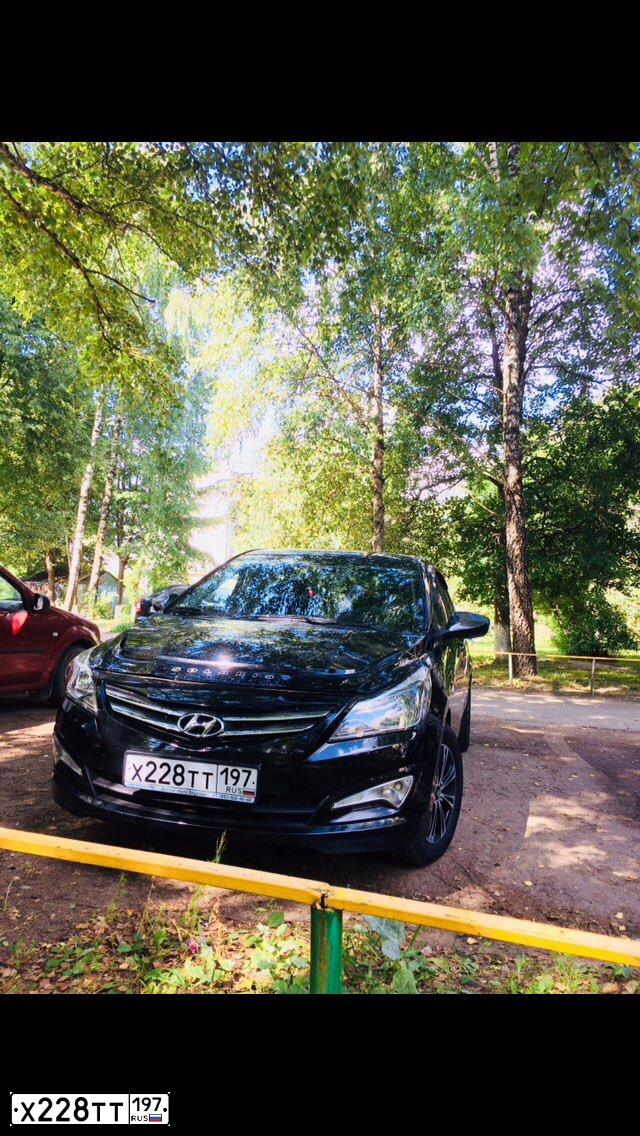 Фото автомобиля HYUNDAI SOLARIS, 2015 — госномер Т684ОМ05. Цвет: ЧЕРНЫЙ