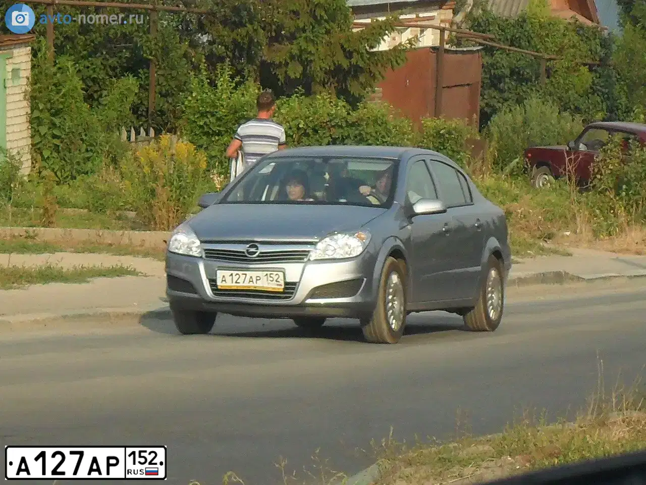 Фото автомобиля OPEL ASTRA, 2008 — госномер А127АР152. Цвет: СЕРЫЙ