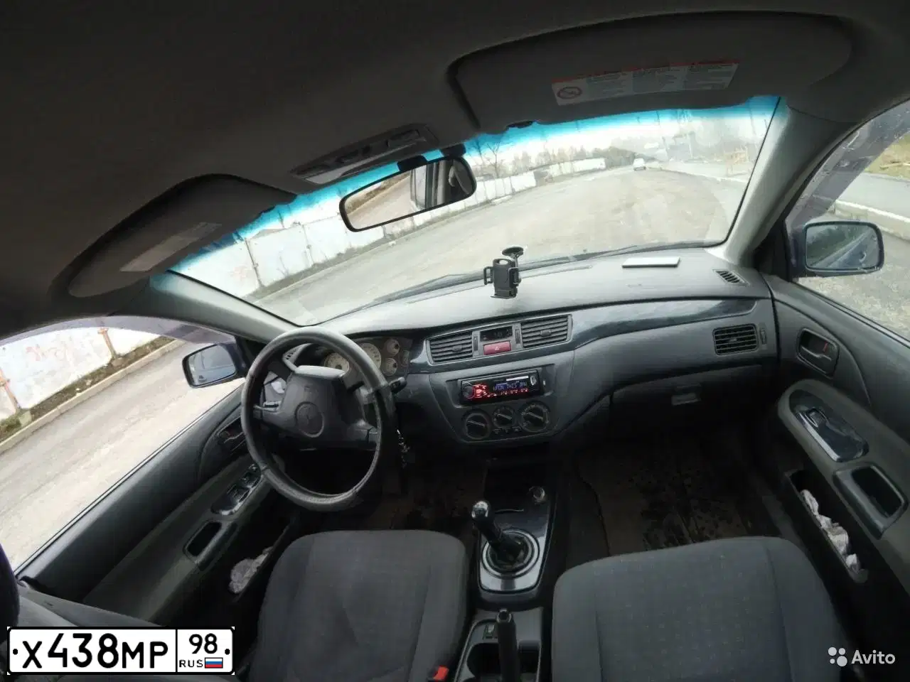 Фото автомобиля MITSUBISHI LANCER, 2004 — госномер В813КВ180. Цвет: синий