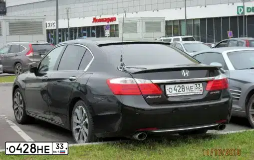 Фото автомобиля HONDA ACCORD, 2013 — госномер О428НЕ33. Цвет: ЧЕРНЫЙ