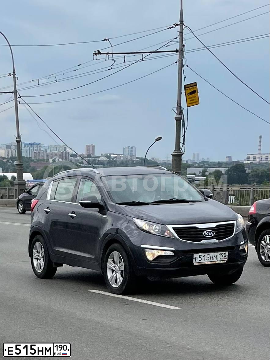 Фото автомобиля KIA SLS (SPORTAGE,SL,SLS), 2012 — госномер М209ОТ154. Цвет: СЕРЫЙ