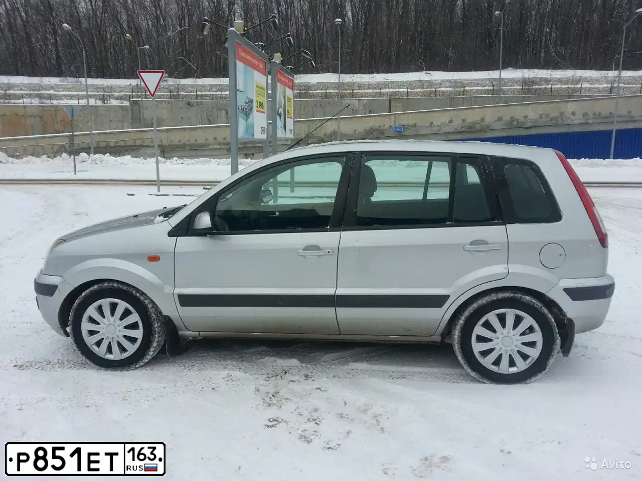Фото автомобиля FORD FUSION, 2007 — госномер Р851ЕТ163. Цвет: серебристый