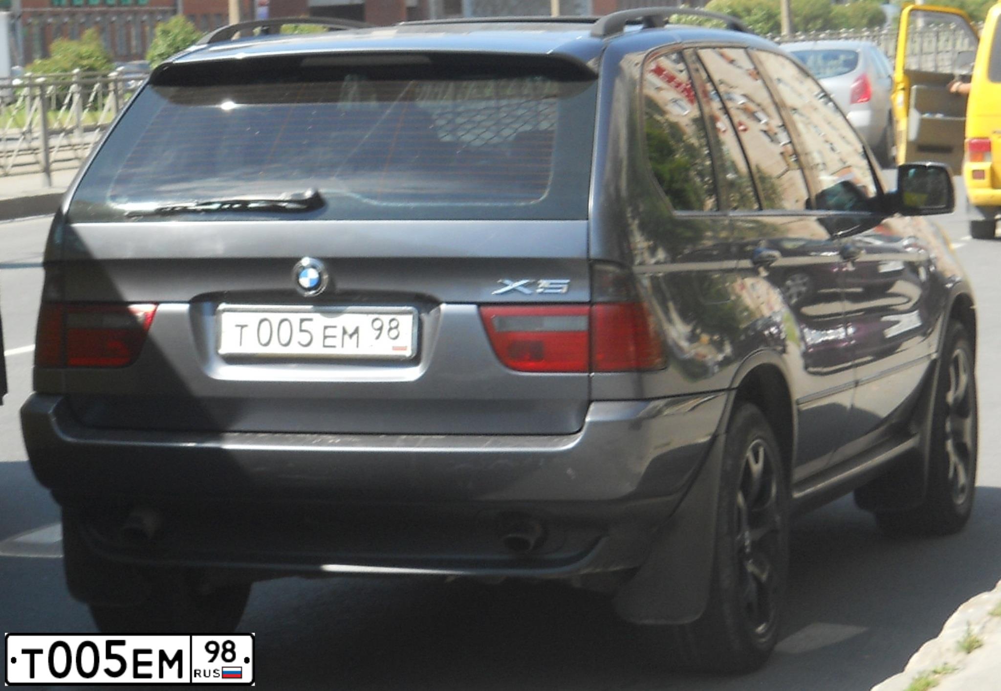 Фото автомобиля BMW X5, 2003 — госномер У413КС178. Цвет: СЕРЫЙ