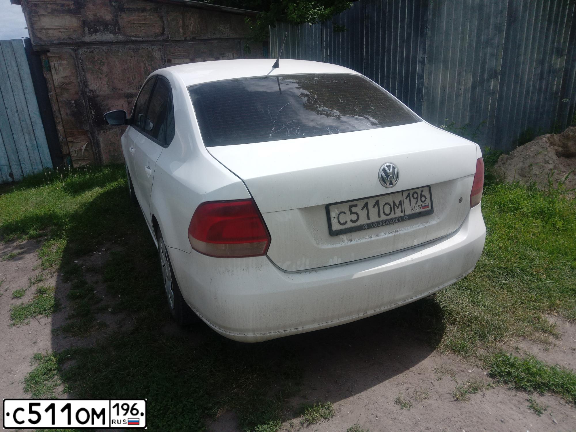 Фото автомобиля VOLKSWAGEN POLO, 2013 — госномер С511ОМ196. Цвет: Белый