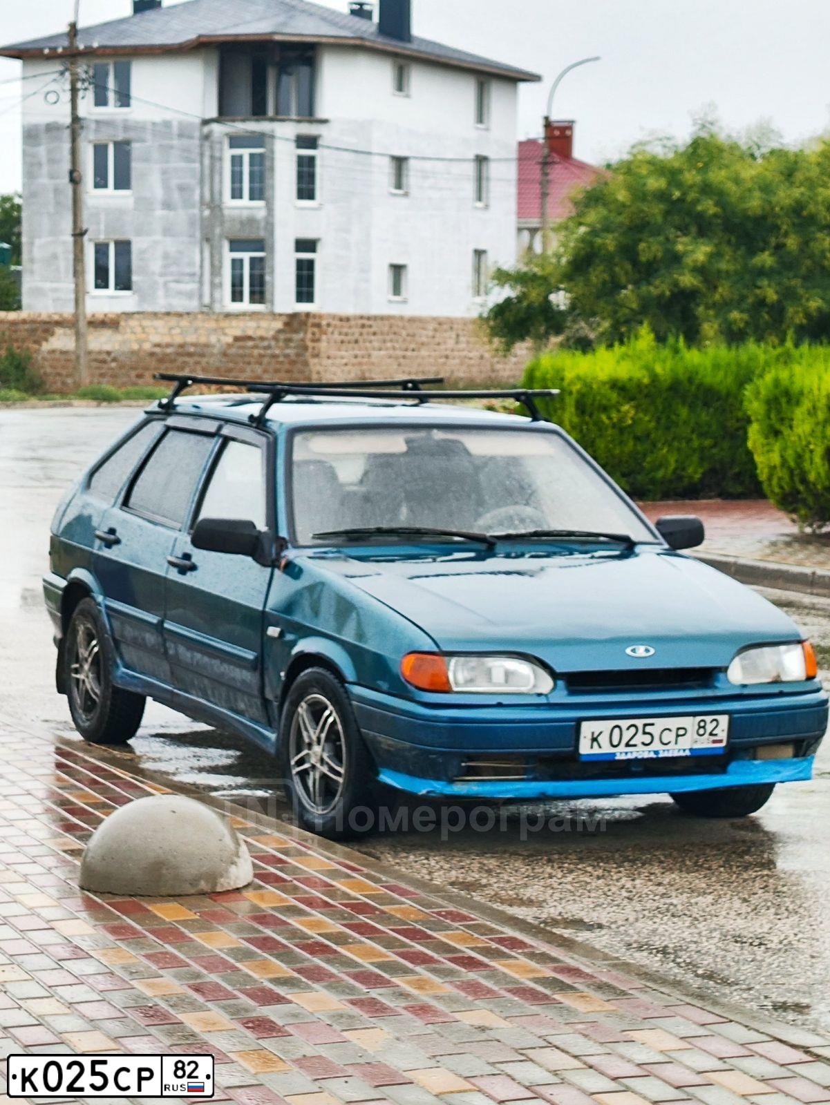 Фото автомобиля VAZ 2114 SAMARA, 2004 — госномер К025СР82. Цвет: Сине-зеленый