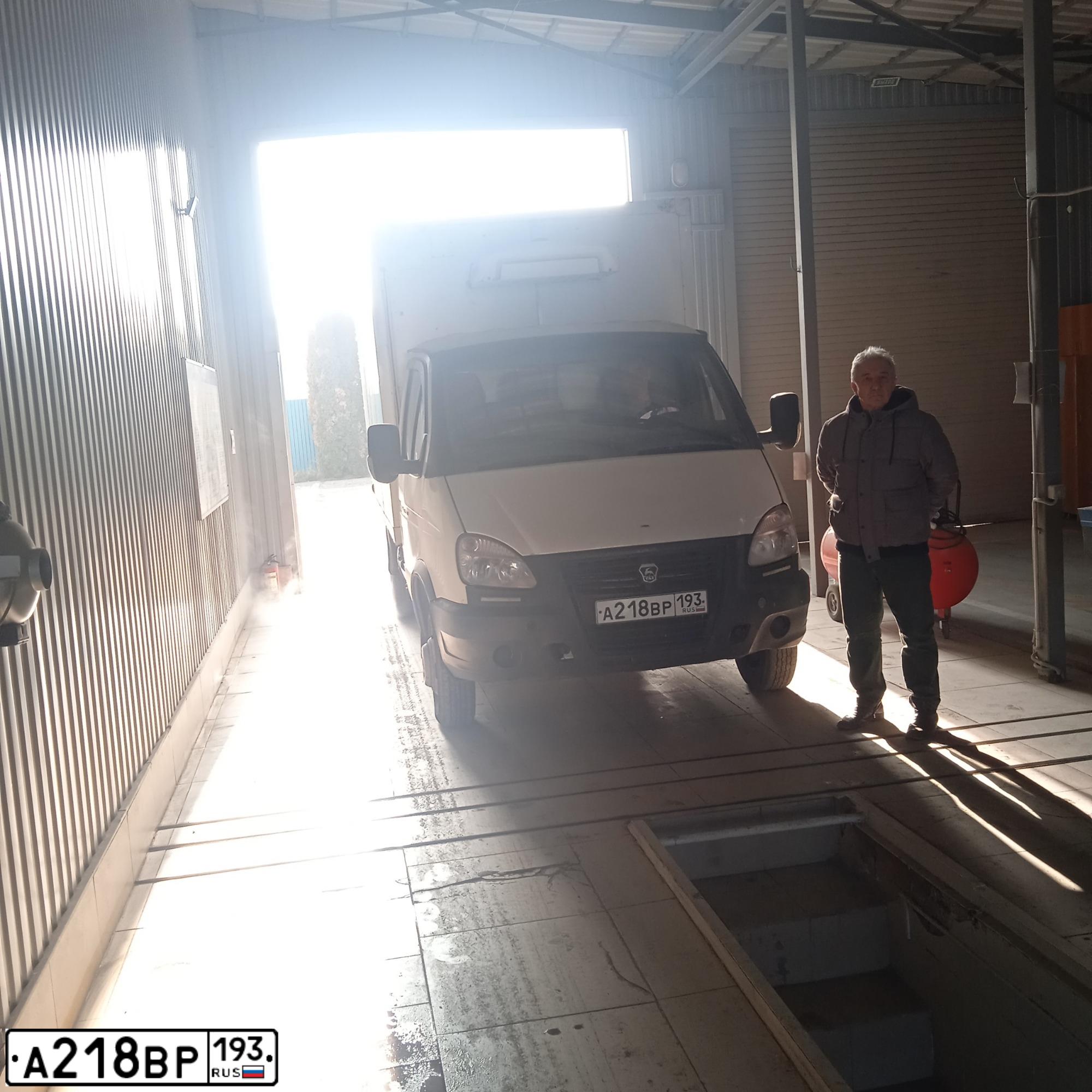 Фото автомобиля GAZ 3302 EL, 2012 — госномер Р654АА716. Цвет: Белый