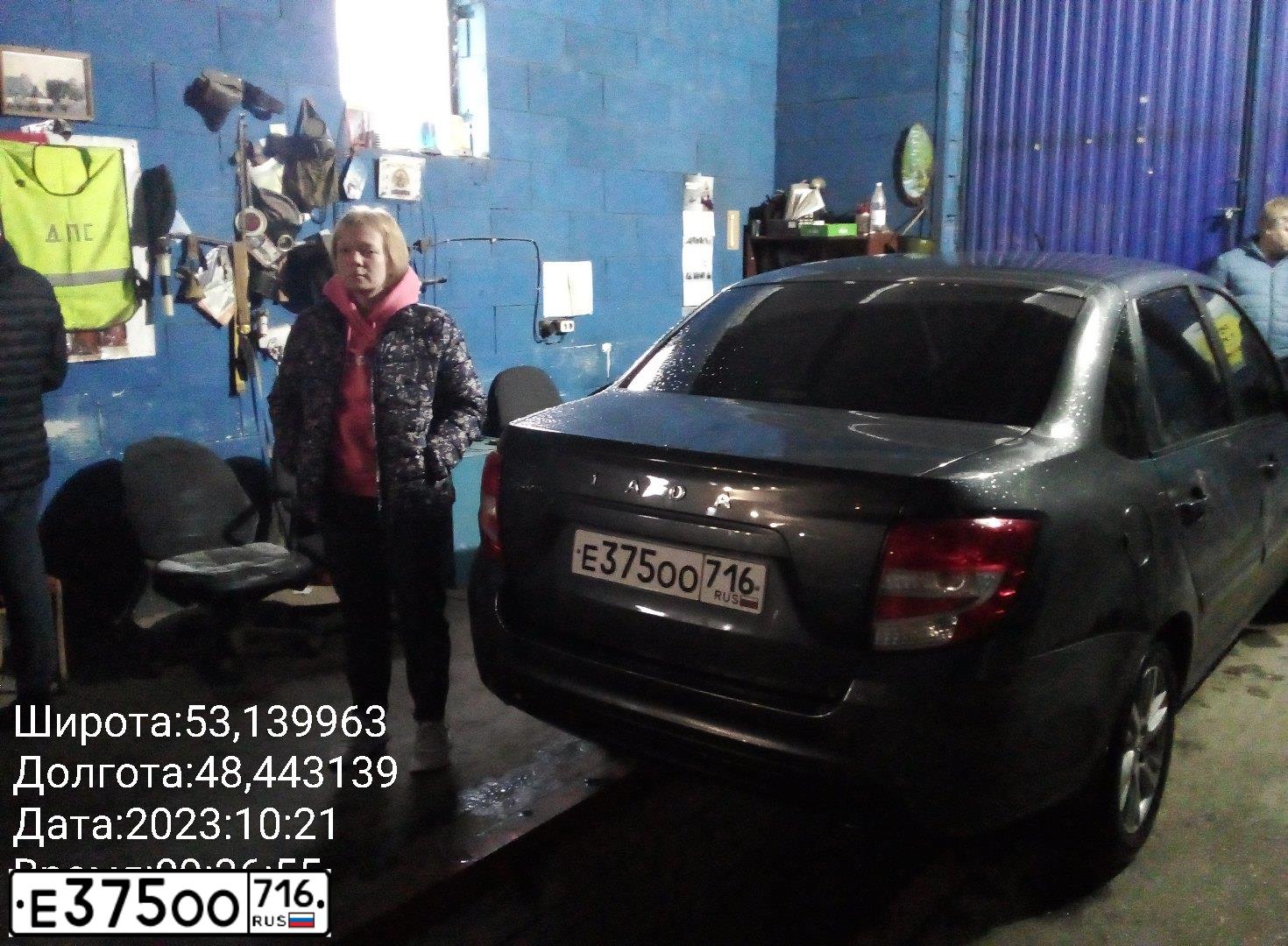 Фото автомобиля LADA 2190 GRANTA, 2019 — госномер М935МО763. Цвет: СЕРЫЙ