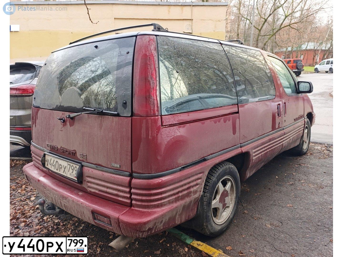 Фото автомобиля CHEVROLET TRANS SPORT, 1993 — госномер С930КХ77. Цвет: Красный