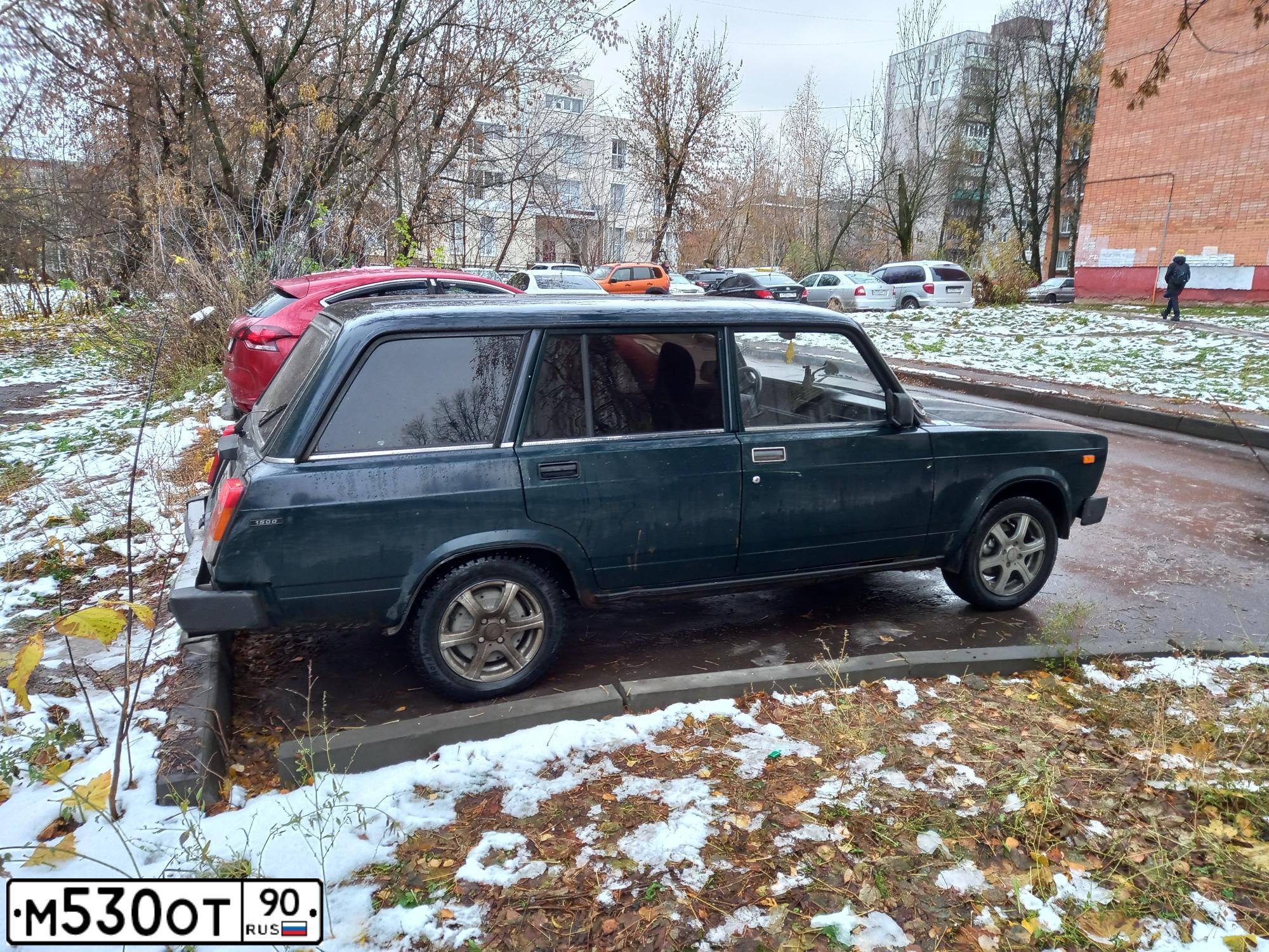 Фото автомобиля LADA 2104 LADA, 2004 — госномер М530ОТ90. Цвет: ЗЕЛЕНЫЙ ТЕМНЫЙ