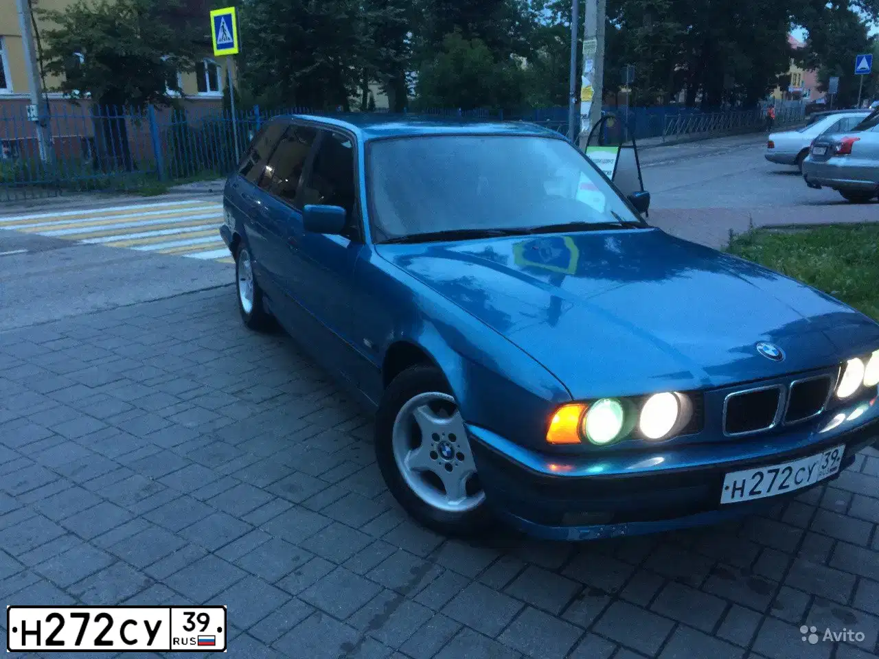 Фото автомобиля BMW 525, 1995 — госномер Н469ТС35. Цвет: голубой