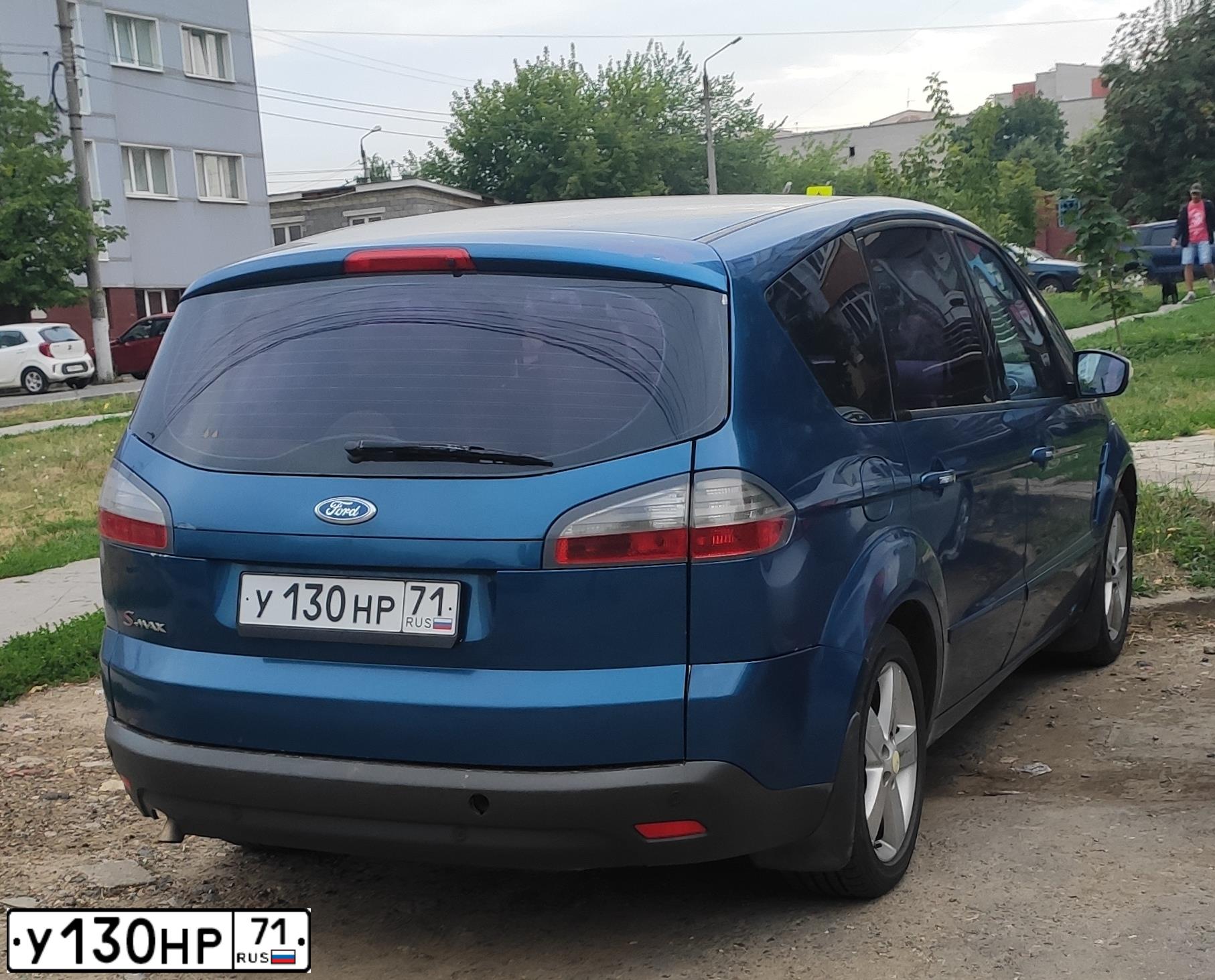 Фото автомобиля FORD S-MAX, 2007 — госномер Р929ОЕ40. Цвет: синий