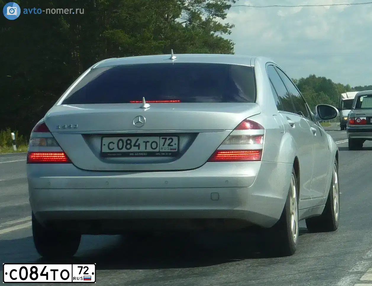 Фото автомобиля MERCEDES S-KLASSE, 2005 — госномер С084ТО72. Цвет: СЕРЕБРИСТЫЙ