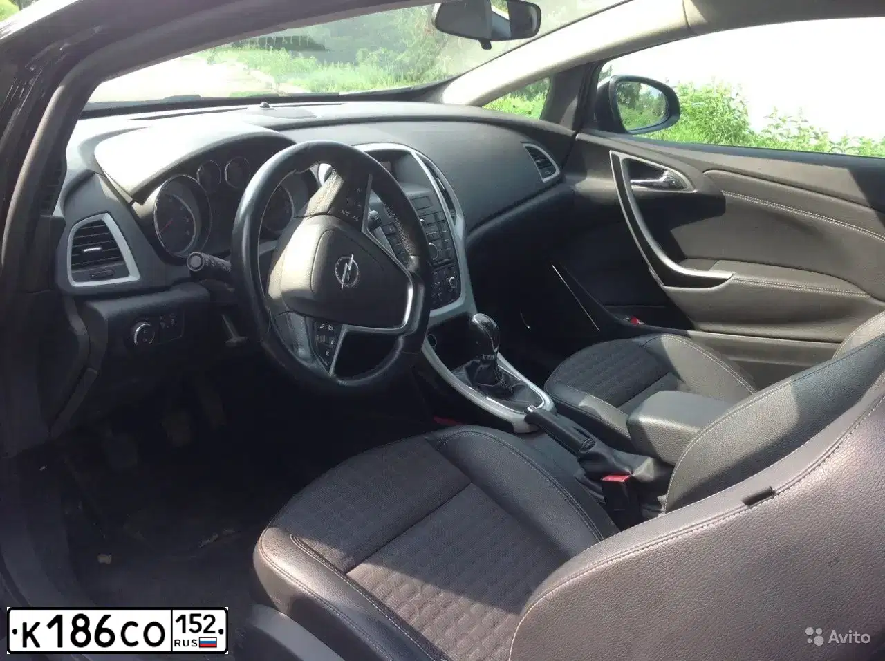 Фото автомобиля OPEL ASTRA, 2012 — госномер К186СО152. Цвет: ЧЕРНЫЙ