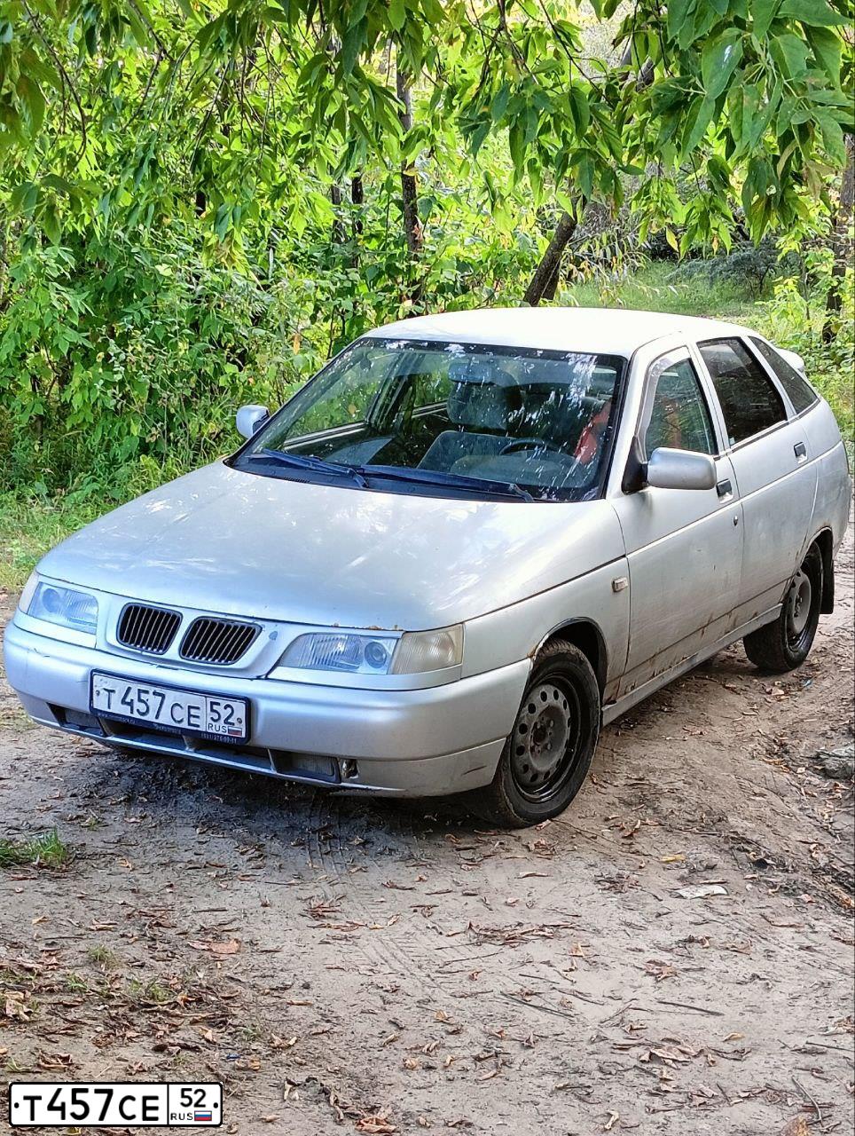 Фото автомобиля LADA 2112, 2004 — госномер Т457СЕ52. Цвет: СВЕТЛО-СЕРЕБ.МЕТАЛЛ.