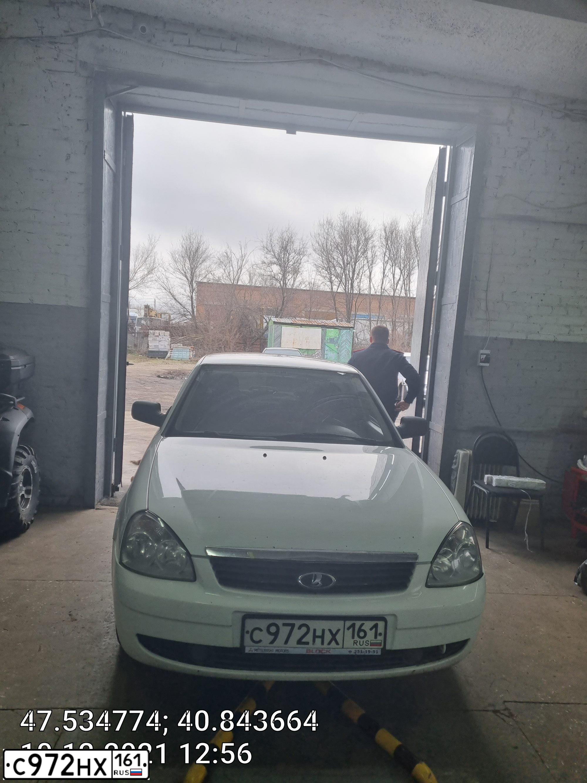 Фото автомобиля LADA 2170 PRIORA, 2010 — госномер К100ТЕ61. Цвет: БЕЛЫЙ