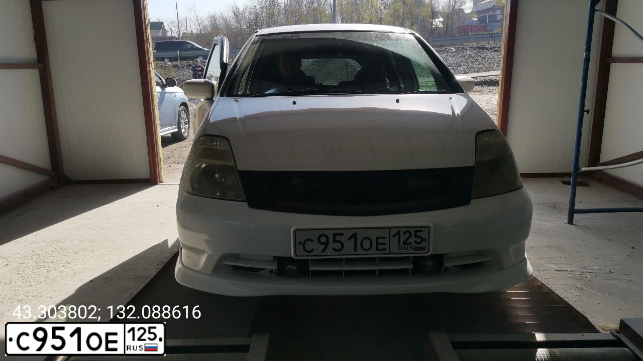 Фото автомобиля HONDA STREAM, 2003 — госномер Р498МА75