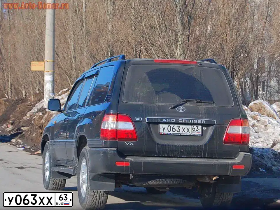 Фото автомобиля TOYOTA LANDCRUISER, 2006 — госномер Е579КТ163. Цвет: ЧЕРНЫЙ