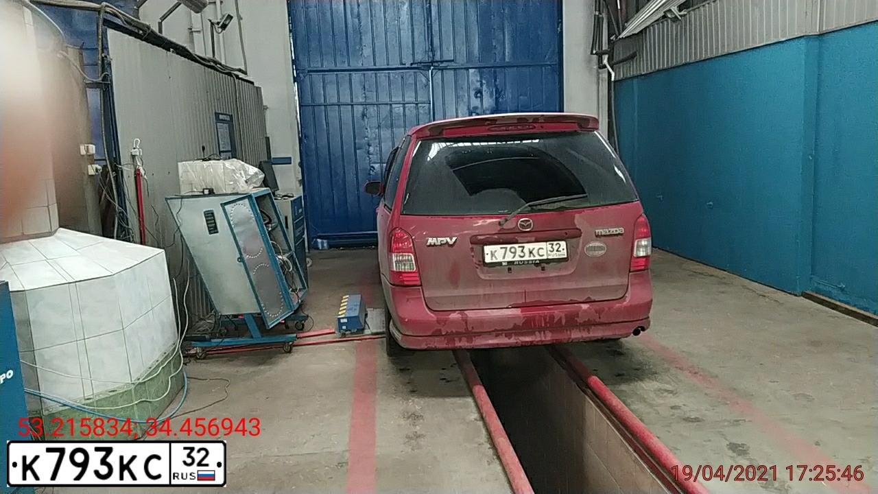 Фото автомобиля MAZDA MPV, 2002 — госномер К793КС32