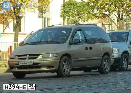 Фото автомобиля DODGE RAM, 2000 — госномер Н394НЕ39. Цвет: ЗОЛОТИСТЫЙ
