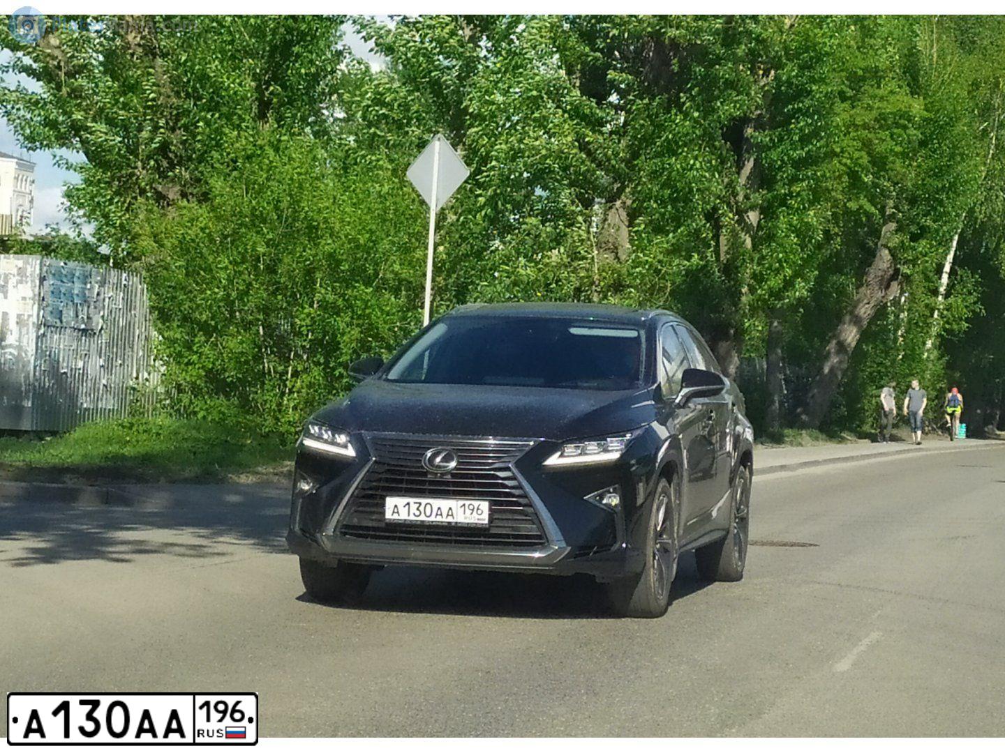Фото автомобиля LEXUS RX, 2017 — госномер А130АА196. Цвет: ЧЕРНЫЙ