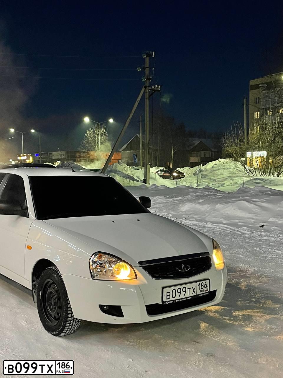 Фото автомобиля LADA 2170 PRIORA, 2014 — госномер Т844УО05. Цвет: Белый
