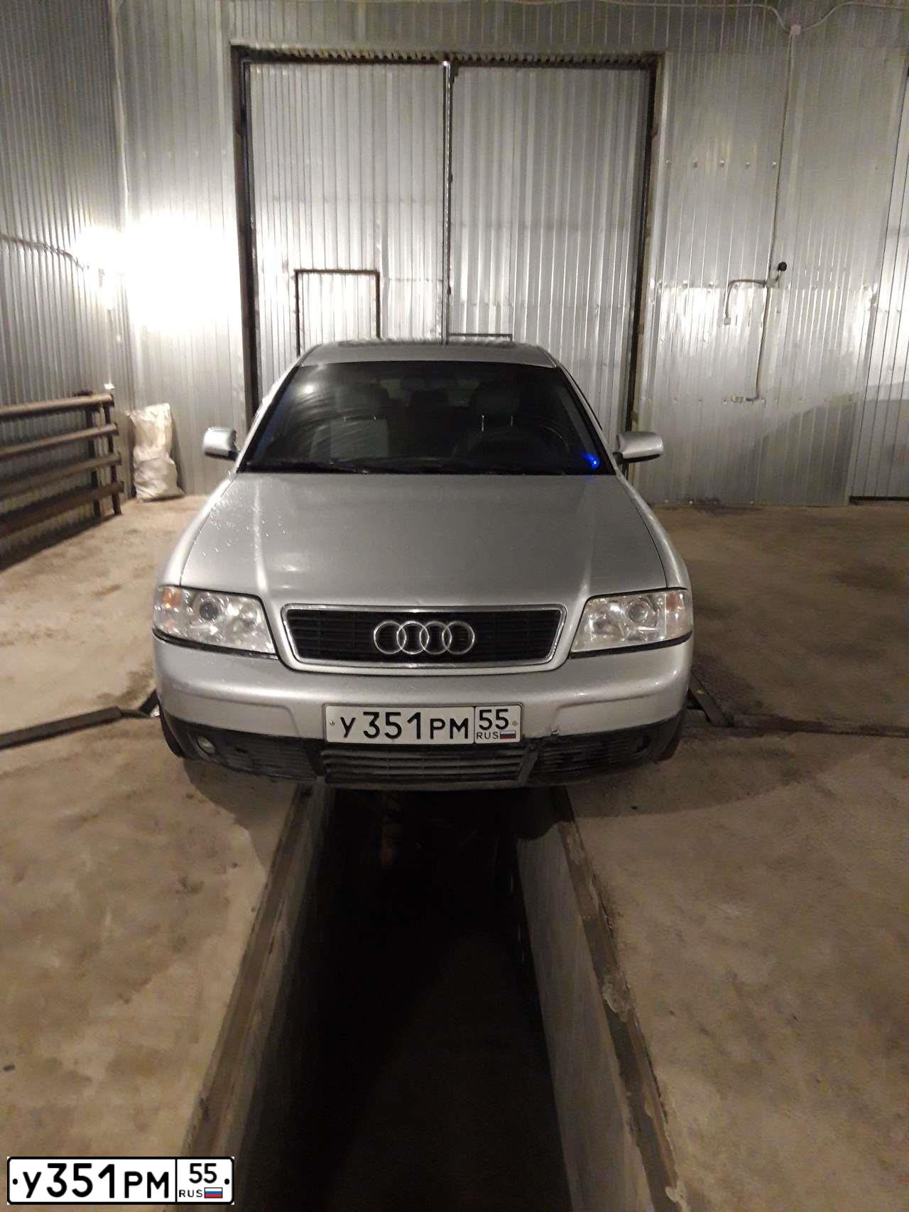 Фото автомобиля AUDI A6, 2000 — госномер У351РМ55. Цвет: СЕРЕБРИСТЫЙ