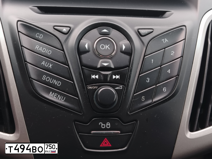 Фото автомобиля FORD FOCUS, 2013 — госномер Р081ЕК152. Цвет: Серебристый