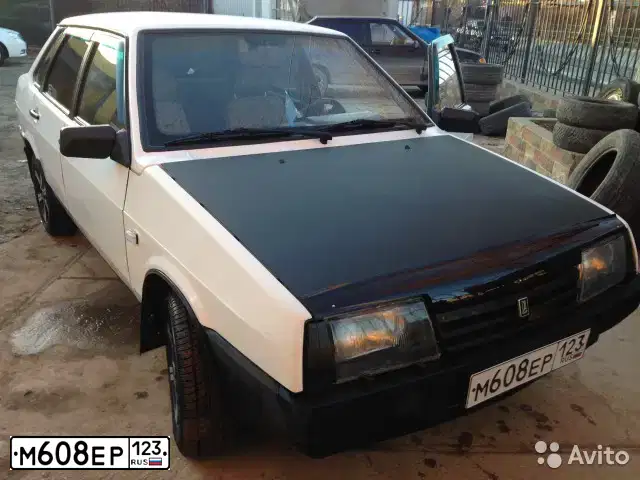 Фото автомобиля LADA 2109 SAMARA, 2001 — госномер М608ЕР123. Цвет: ЯРКО-БЕЛЫЙ