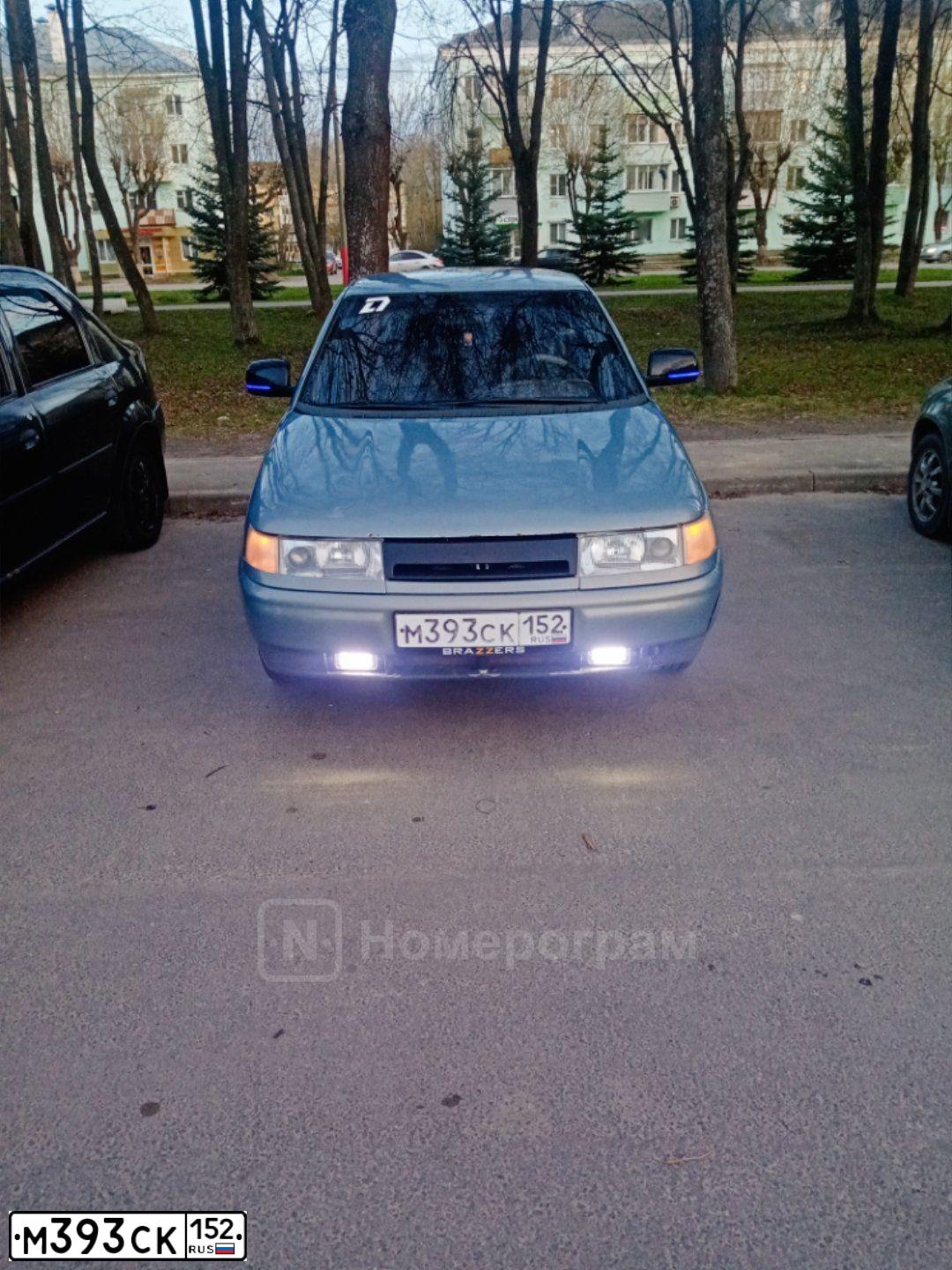 Фото автомобиля LADA 2112, 2002 — госномер М393СК152. Цвет: ЗОЛОТИСТО-СЕРЫЙ