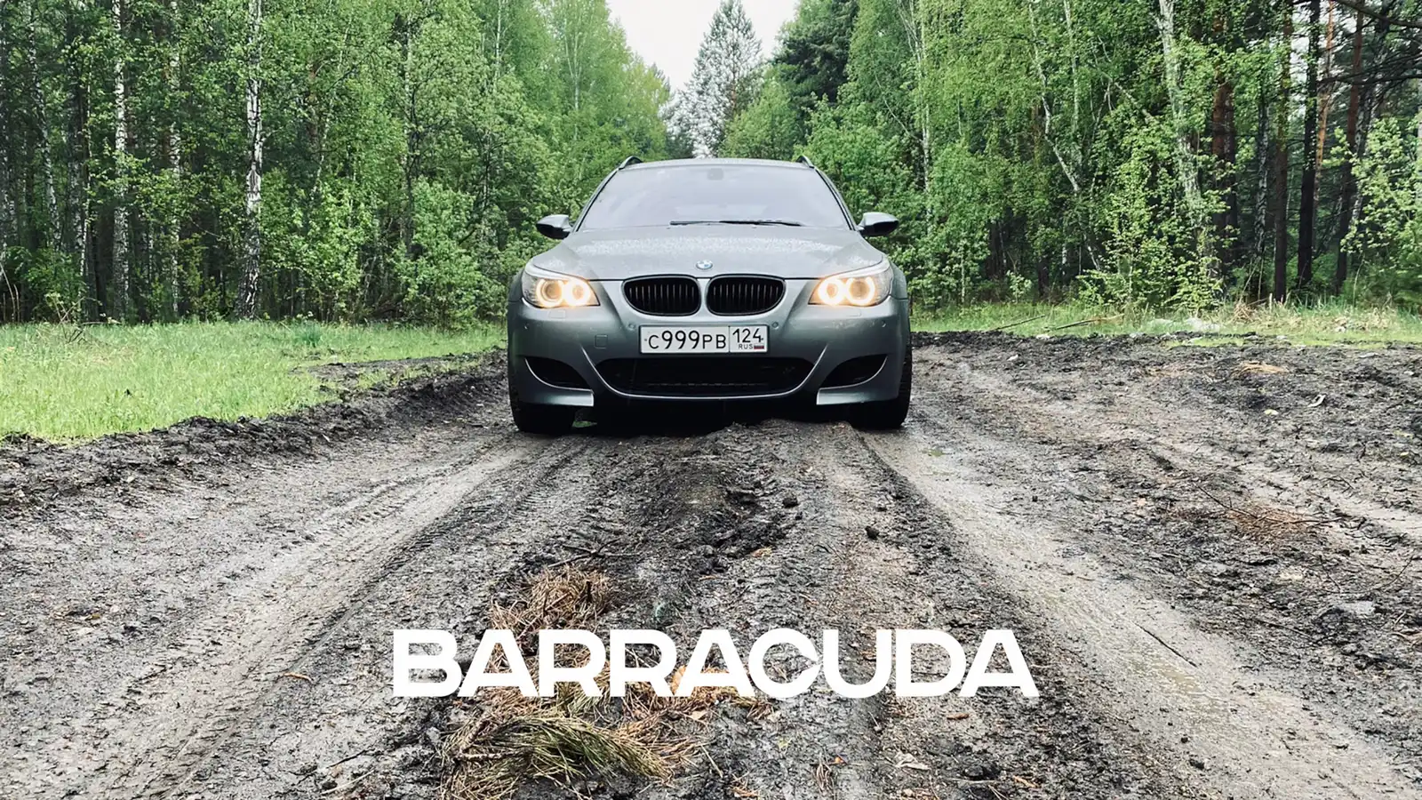Фото автомобиля BMW SERIE 5, 2007 — госномер С999РВ124. Цвет: СЕРЫЙ