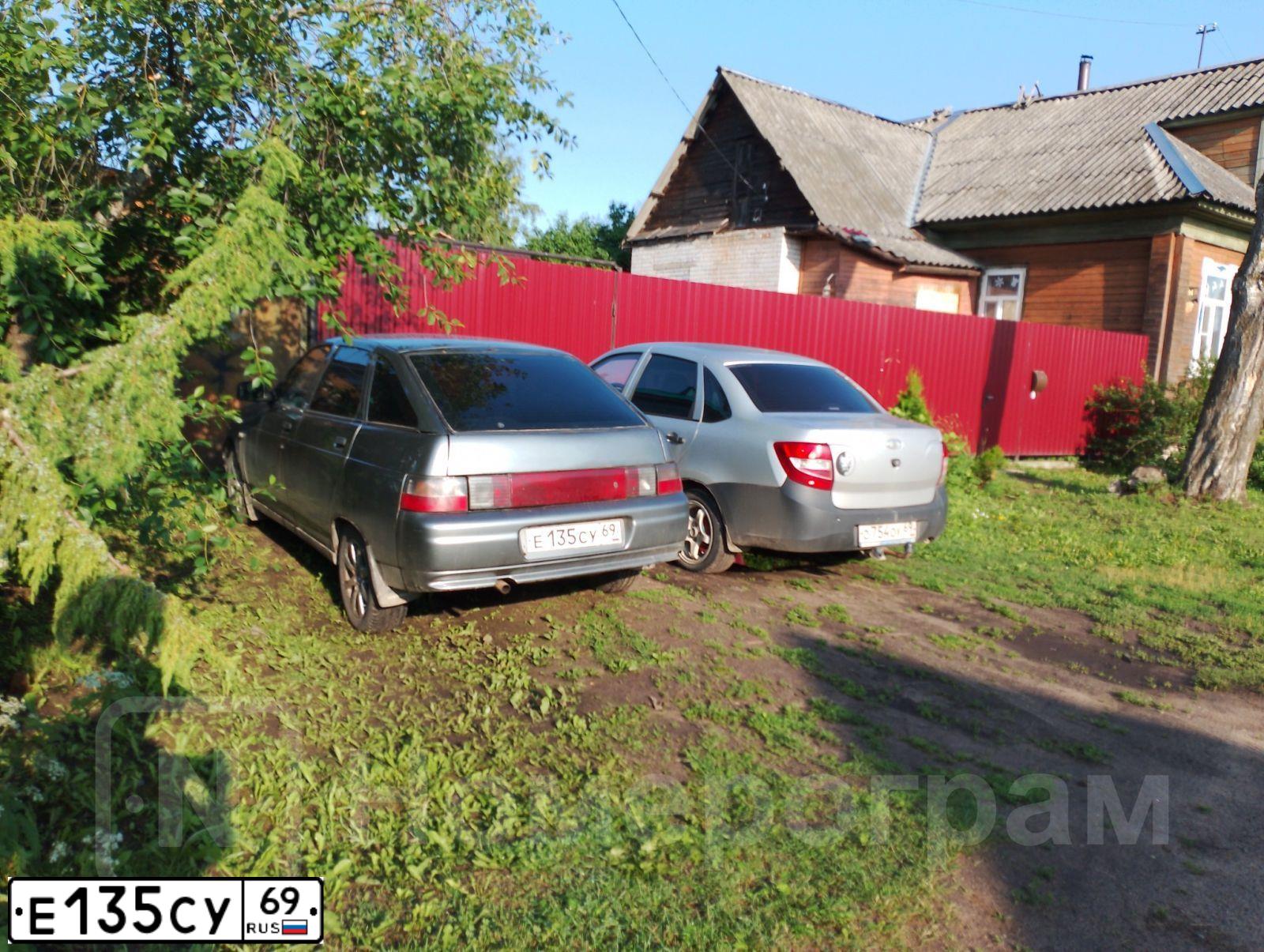 Фото автомобиля LADA 2112 LADA, 2006 — госномер Р514КМ761. Цвет: СРЕДНИЙ СЕРО-ЗЕЛЕНЫЙ МЕТ.