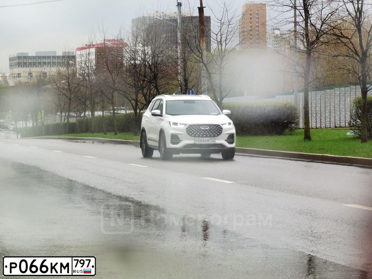 Фото автомобиля CHERY TIGGO 8, 2021 — госномер Т178ТХ790. Цвет: Белый
